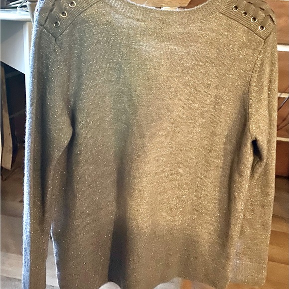 Denver Hayes sweater - Picture 2 of 2